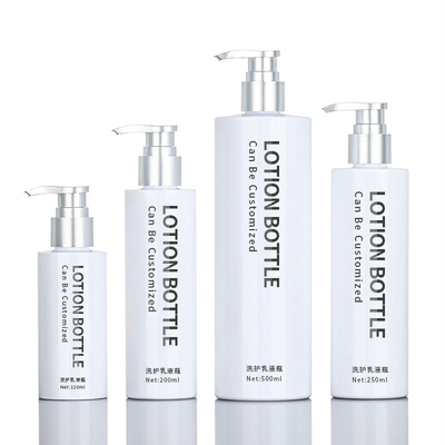 Botella de empaquetado de Skincare de la ducha del ANIMAL DOMÉSTICO del gel 200ml 500ml del suero del acondicionador de la bomba plástica superior de plata redonda blanca del champú