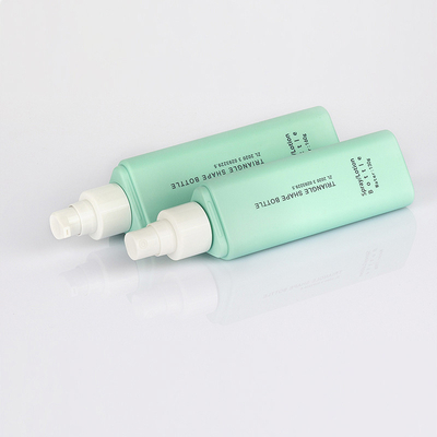 Botella cosmética triangular única Matte Green Frosted Surface del espray 50 ml