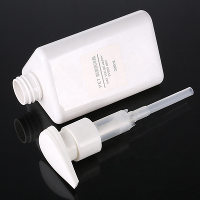 las botellas plásticas 500ml para baten el material recargable negro del ANIMAL DOMÉSTICO